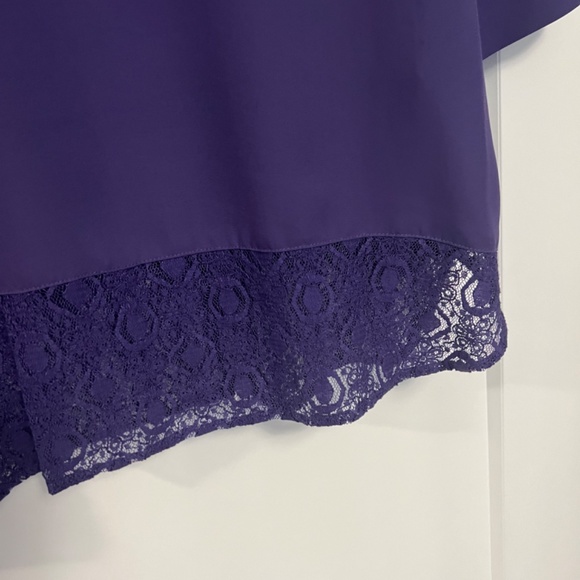 Women’s Van Heusen dress shirts - Picture 3 of 9